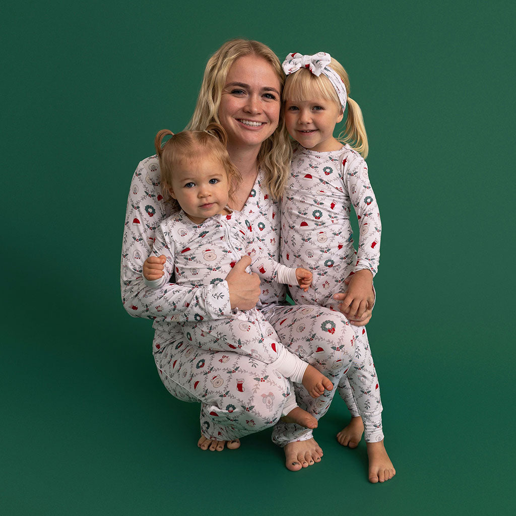 Disney Holiday Pooh Classic Pajama Set