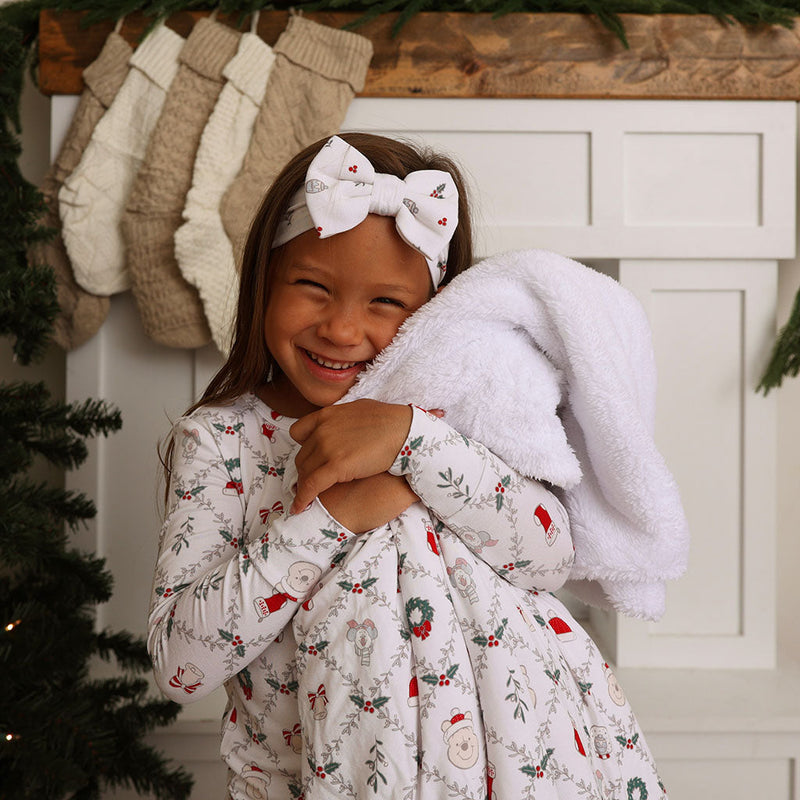 Disney Holiday Pooh Luxe Plush Patoo® Blanket