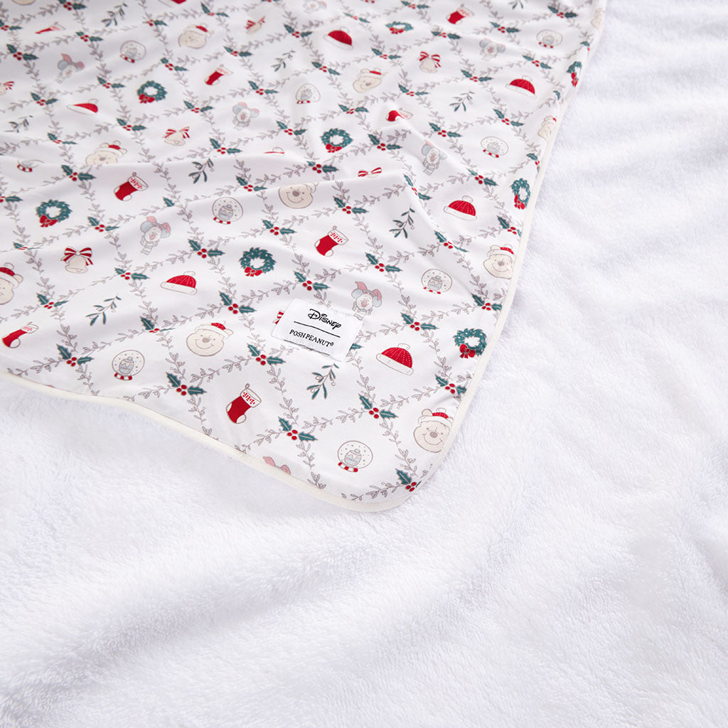 Disney Holiday Pooh Luxe Plush Patoo® Blanket