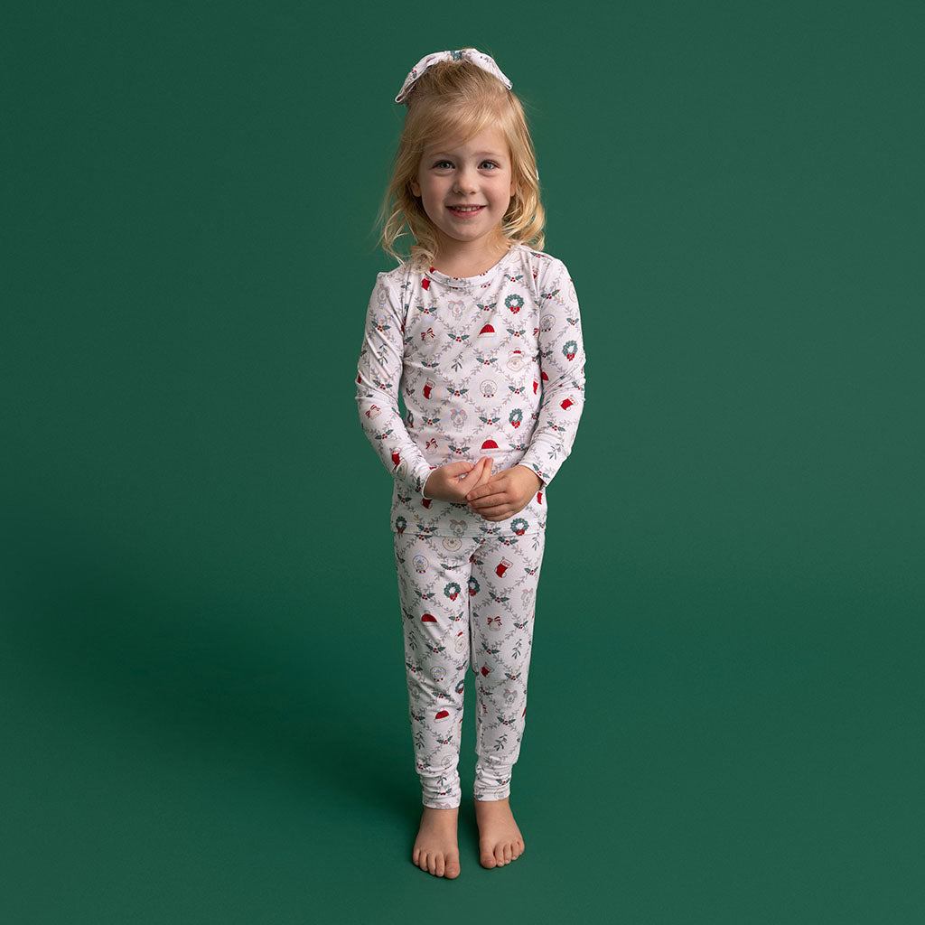 Disney Holiday Pooh Classic Pajama Set